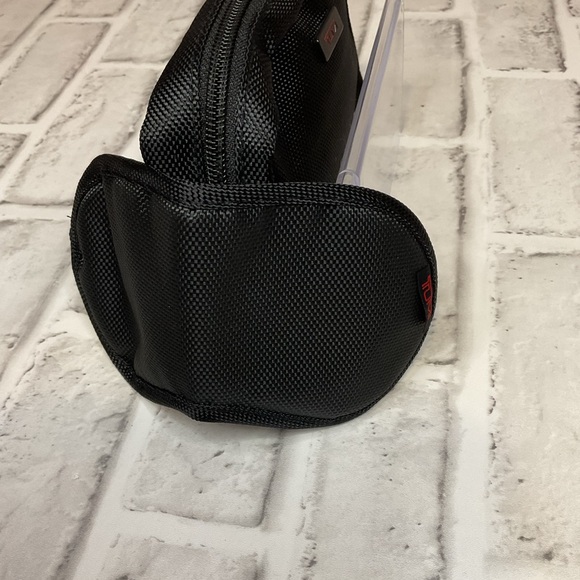 Tumi Delta Nylon Small Travel Bag - Picture 7 of 9